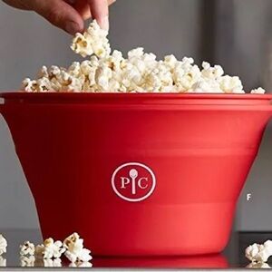 Pampered Chef family size microwave popcorn bowl